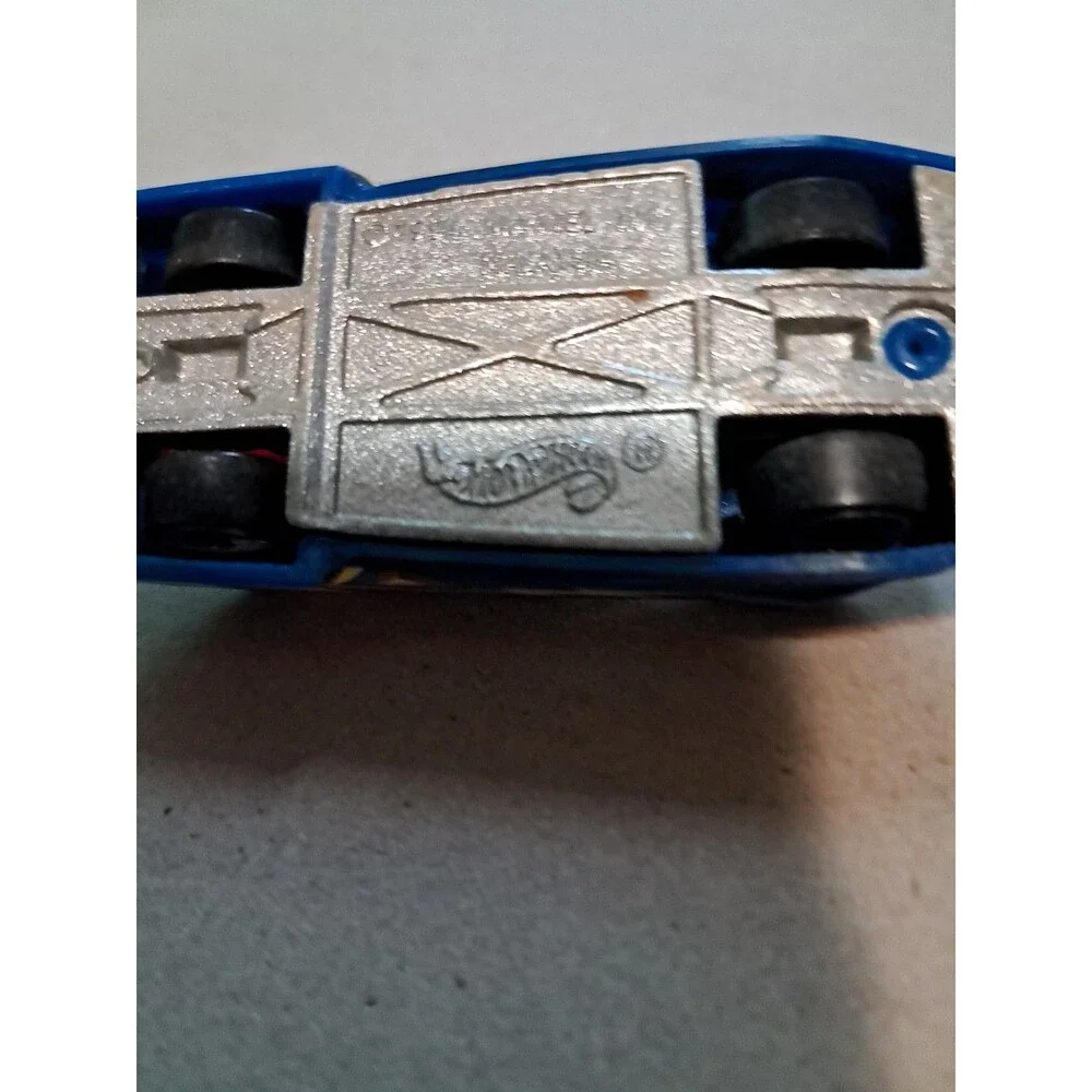 2000 Hot Wheels 1/64 Scale #35 Kung Fu Force Loose Blue Shadow Jet II